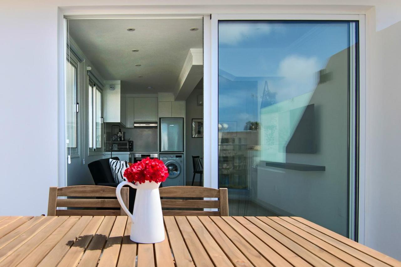 Phaedrus Living: Seaside Modern Flat Lighthouse 63 Apartamento Pafos Exterior foto